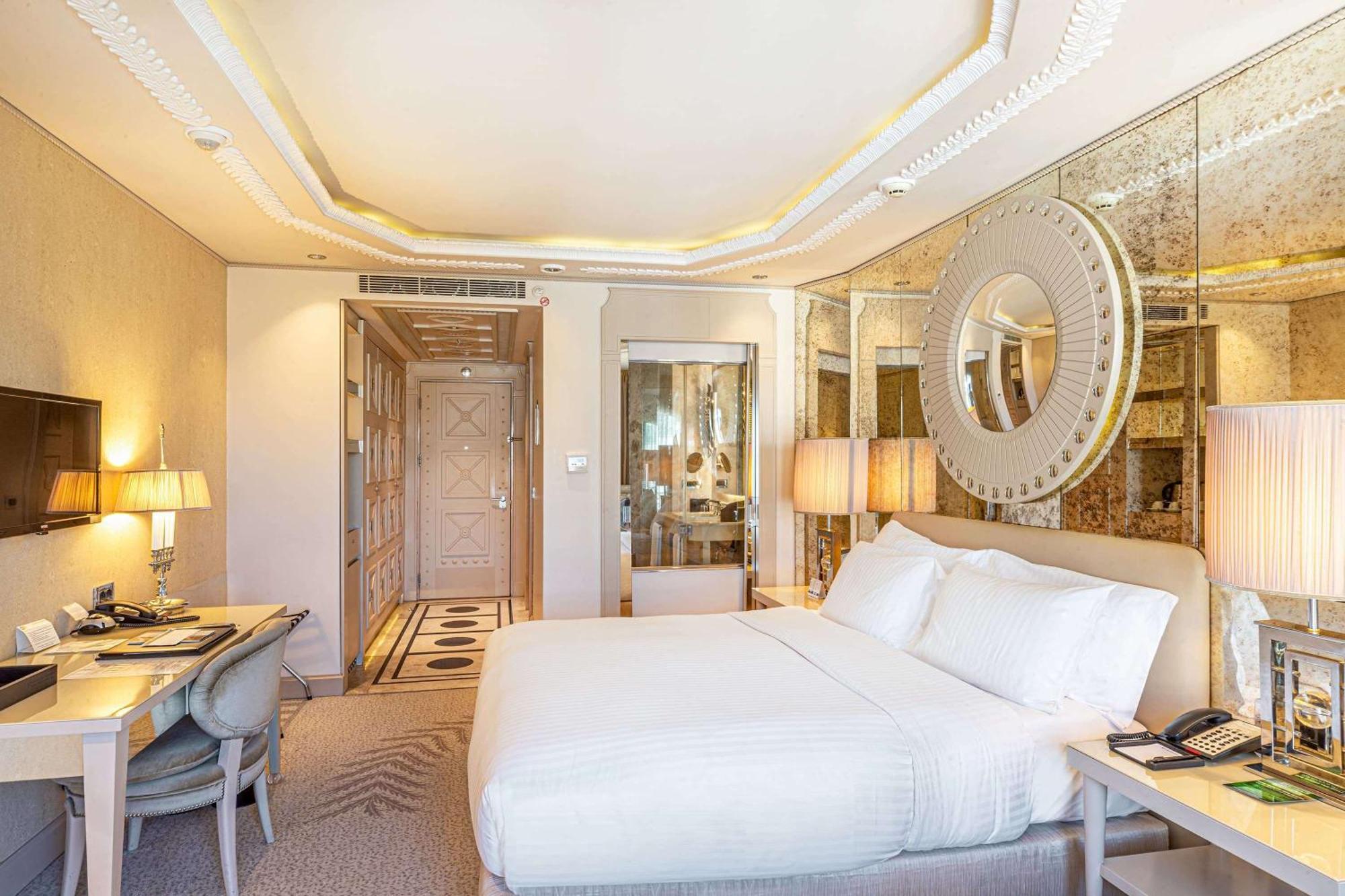 Wyndham Grand Istanbul Kalamis Marina Hotel Экстерьер фото